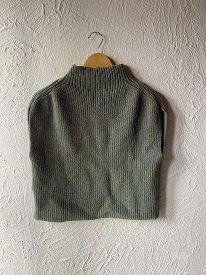 Maslinasto zeleni prsluk S/M NOVO