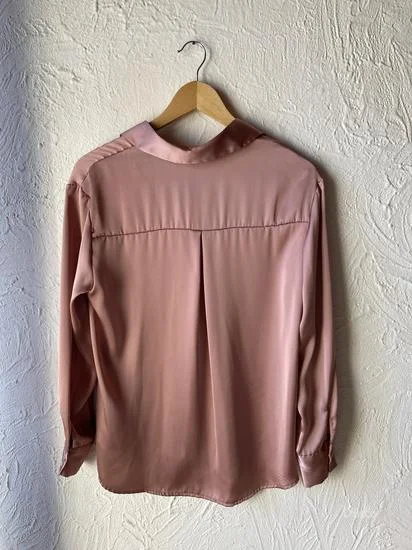 Stradivarius roze satenska kosulja XS/S NOVO