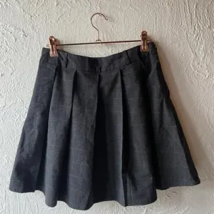 Sinsay karirana mini suknja XS/S NOVO