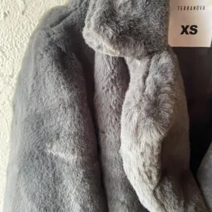 Terranova siva bunda XS/S NOVO