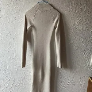 Reserved bez pletena haljina XS/S NOVO