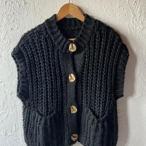 Crni prsluk/kardigan UNI