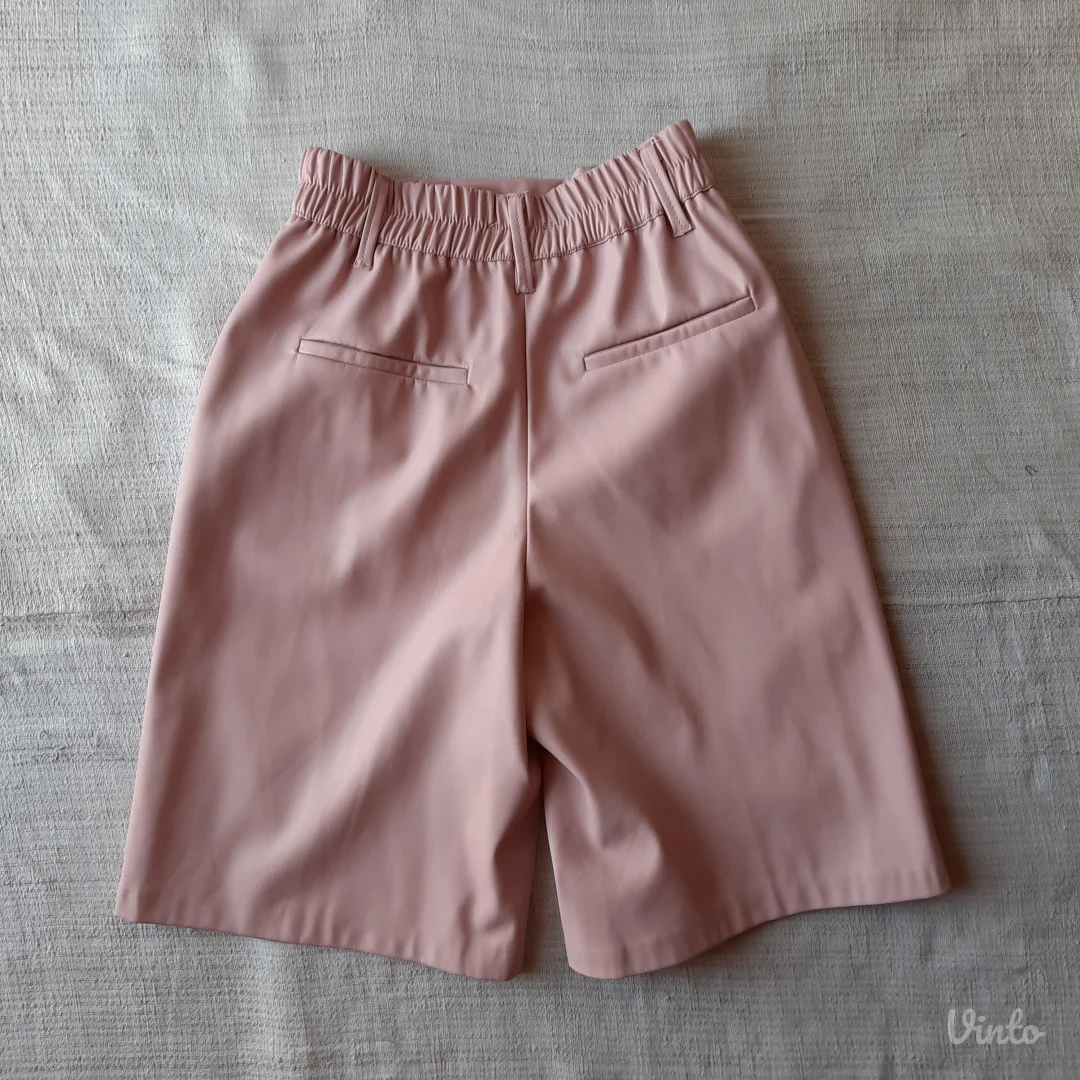 Bershka roze bermude od eko koze S/M