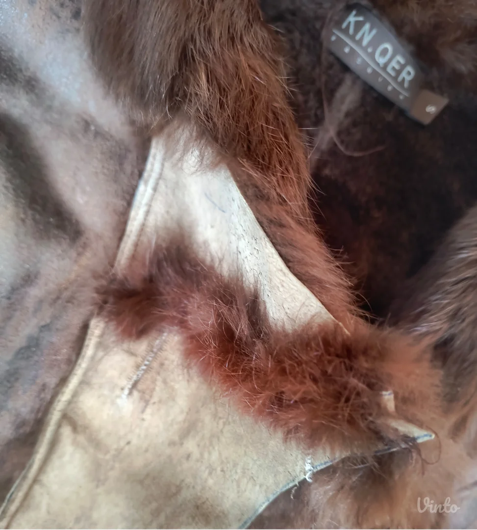 Kn.qer jakna sa pravim krznom S