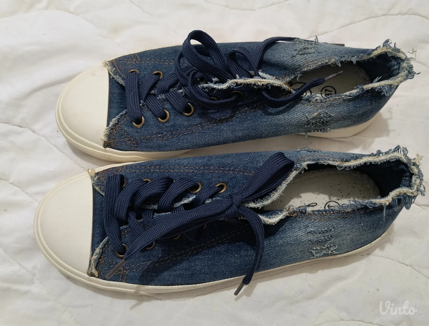 Teksas patike 37, nove