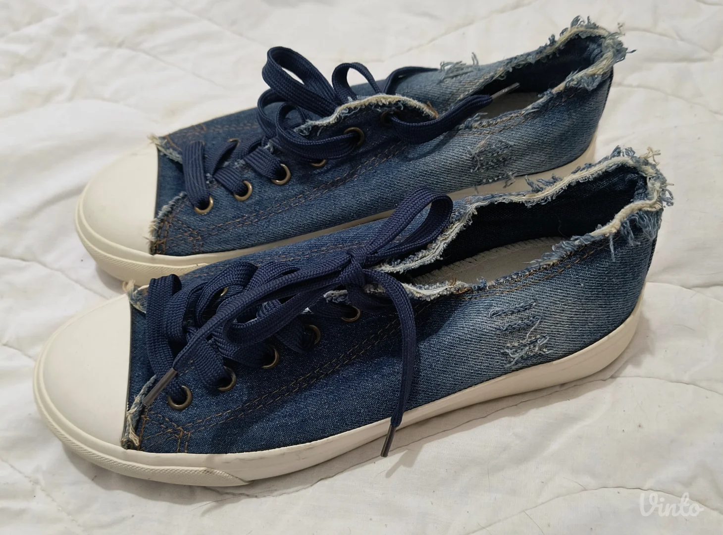 Teksas patike 37, nove