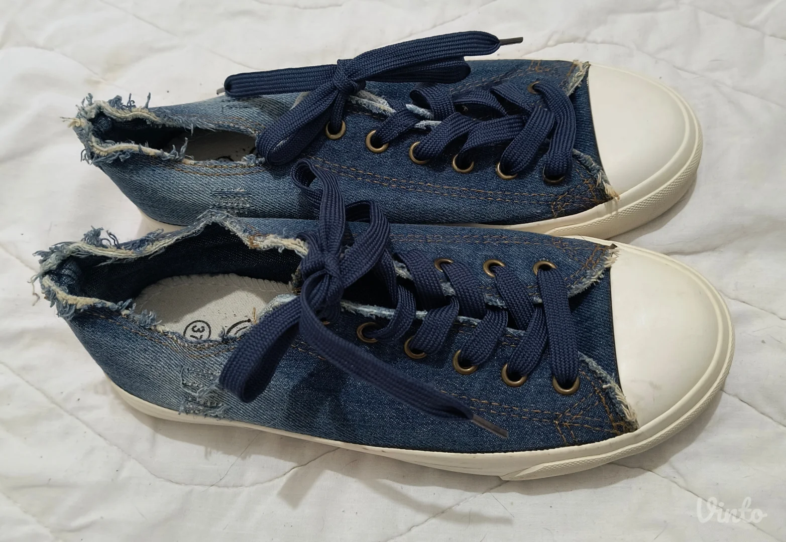 Teksas patike 37, nove