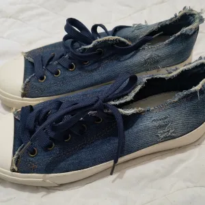 Teksas patike 37, nove