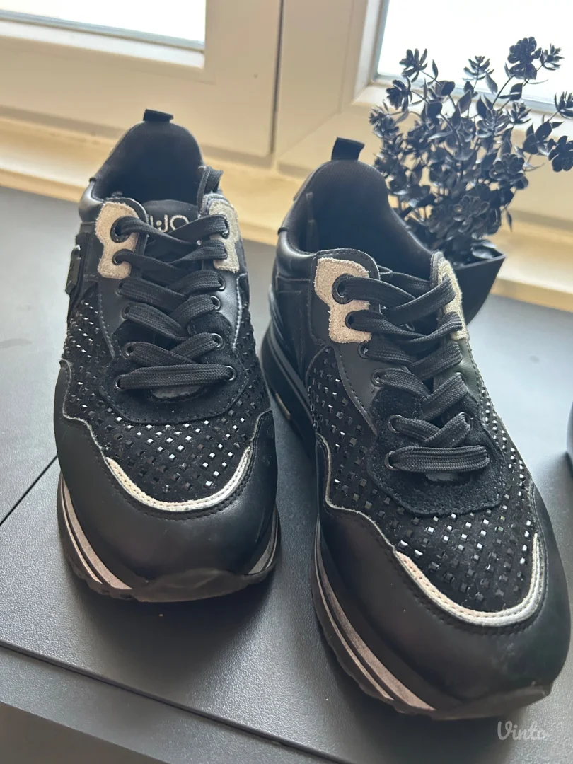 Polovne ženske patike – Liu Jo, crne