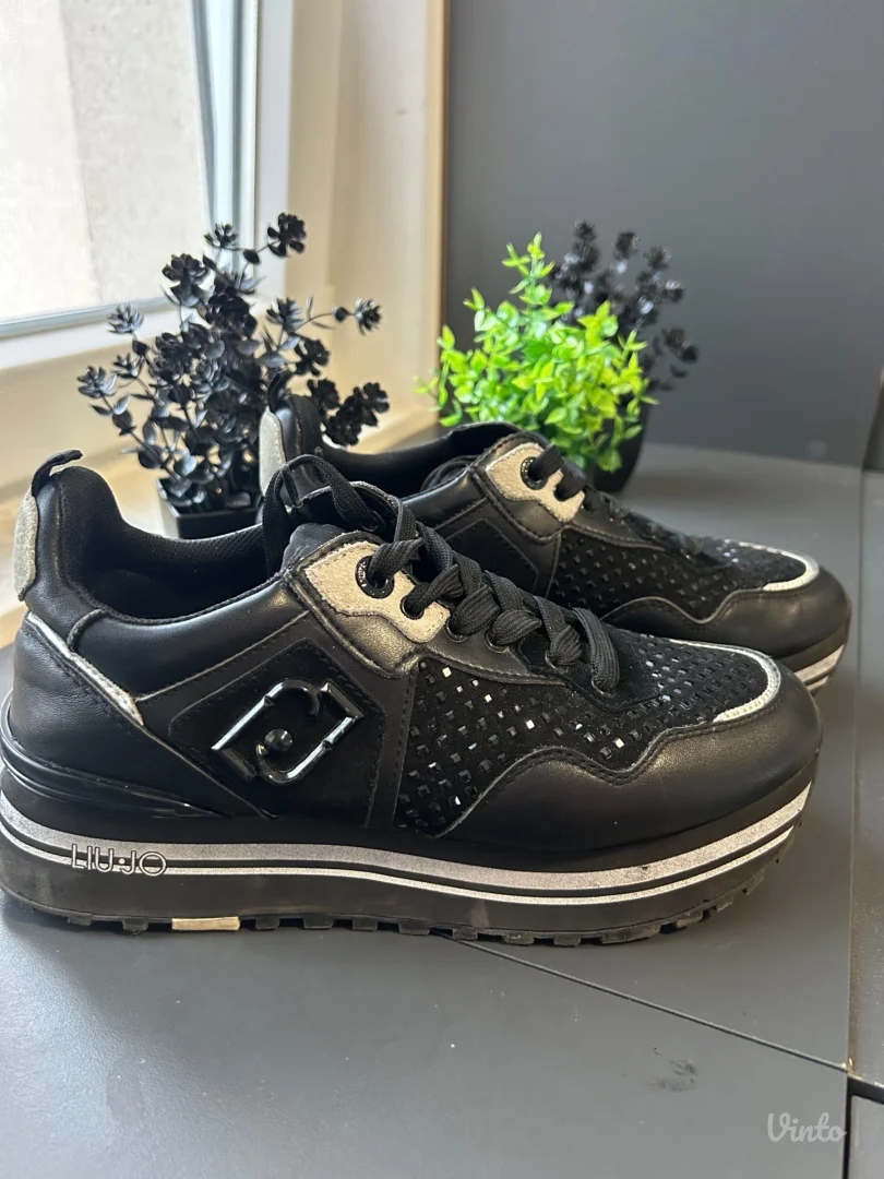 Polovne ženske patike – Liu Jo, crne