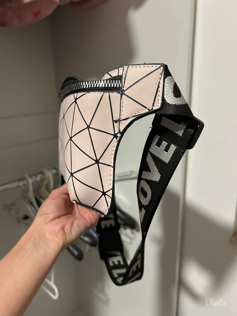 Moderna ženska torbica