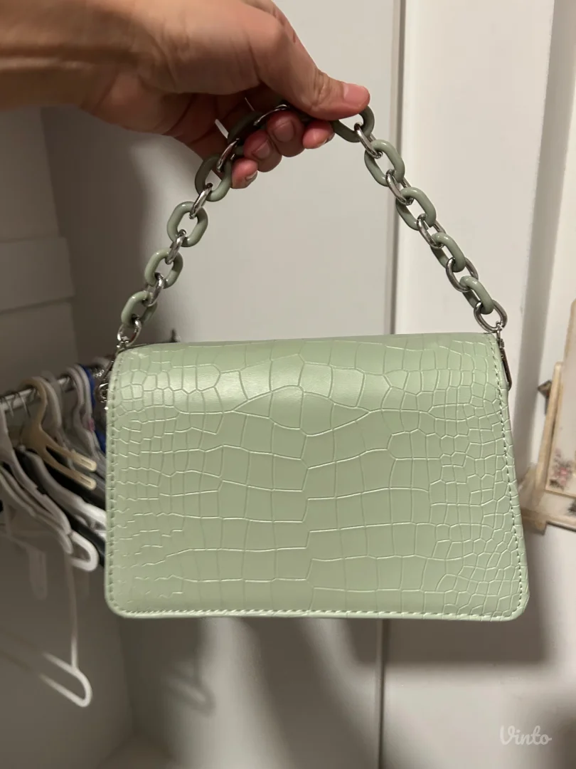 Charles & Keith ženska torbica