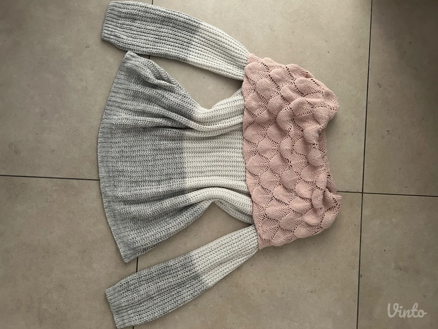 Unikatan ženski džemper