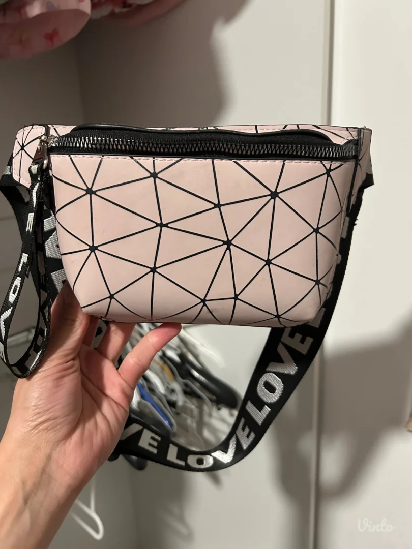 Moderna ženska torbica