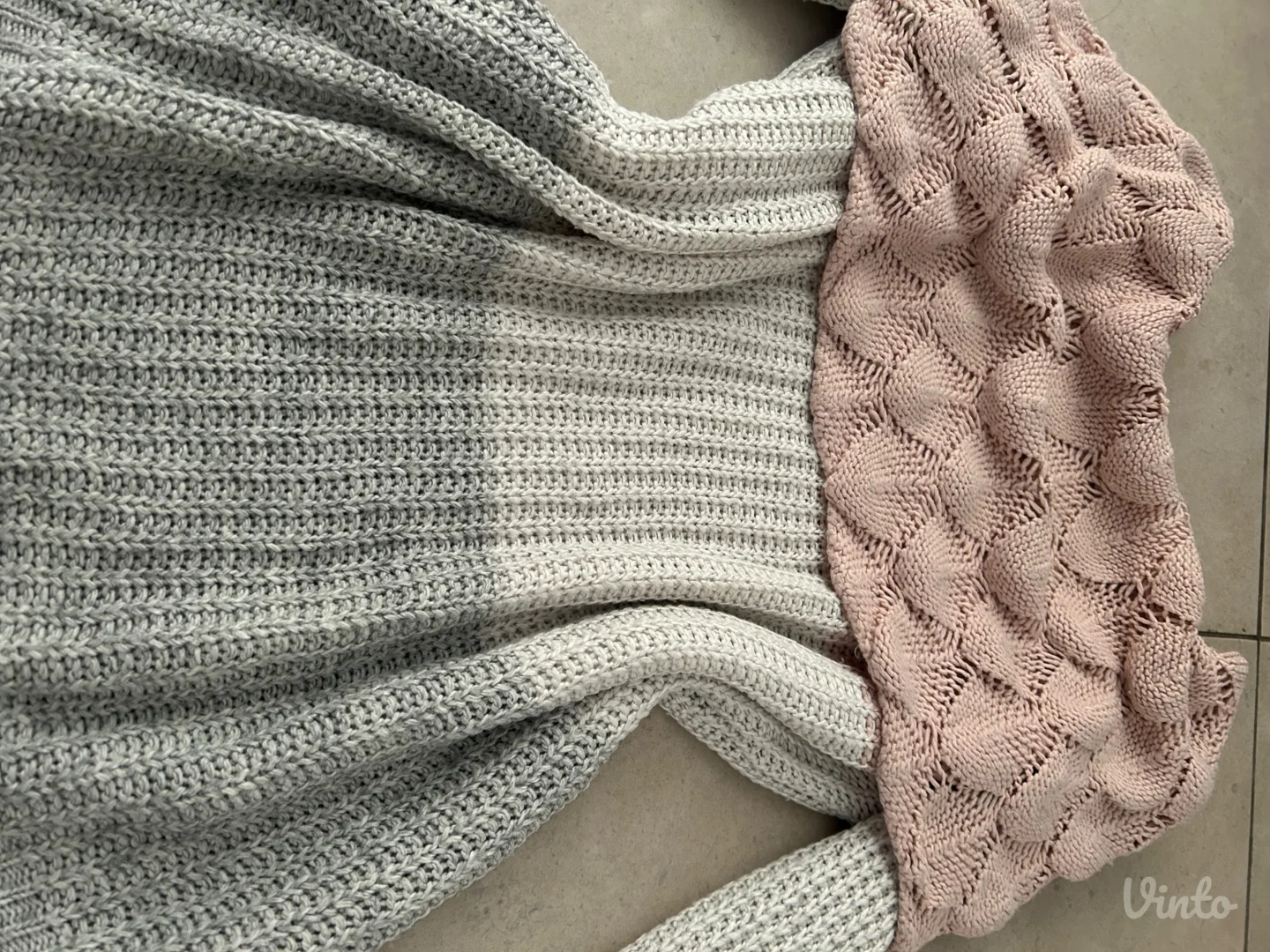 Unikatan ženski džemper