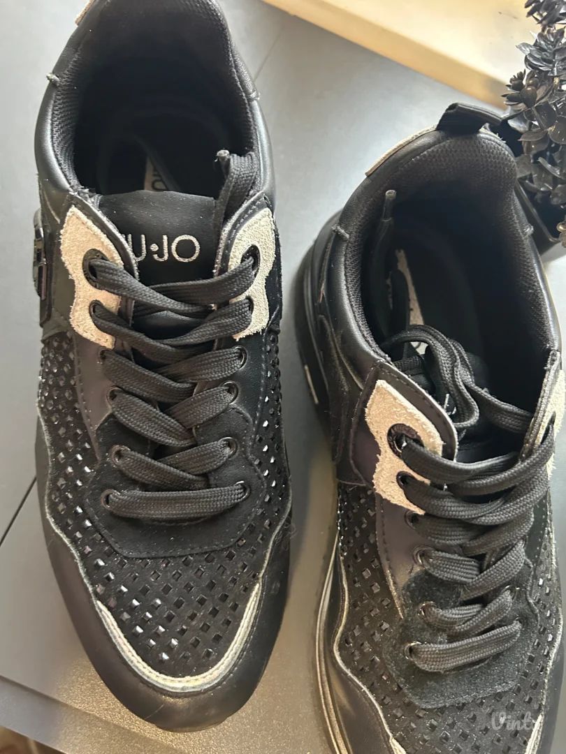 Polovne ženske patike – Liu Jo, crne