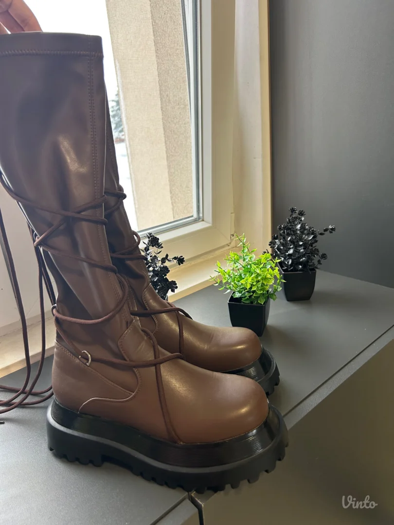 ženske čizme – braon, sa vezivanjem