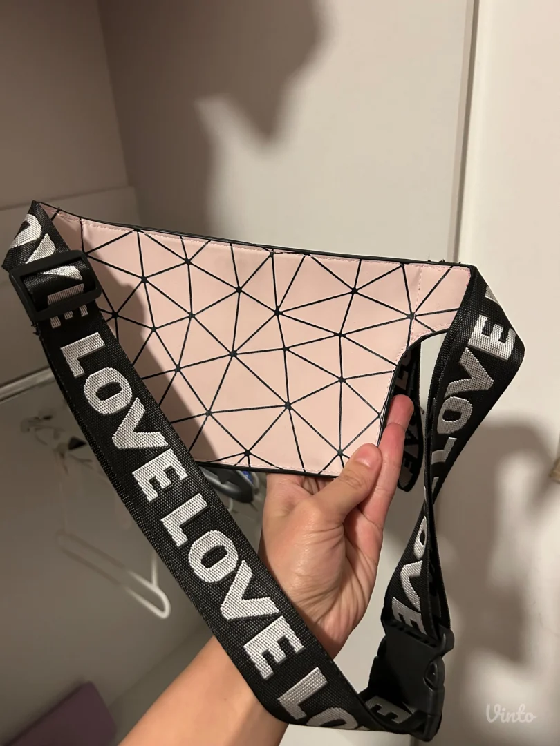 Moderna ženska torbica