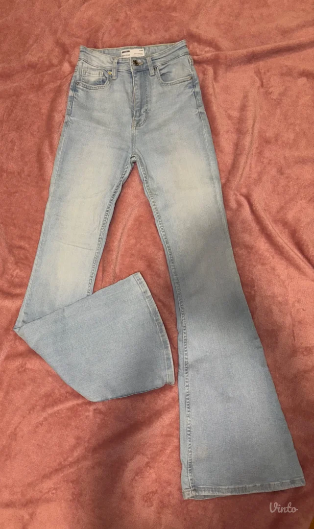 Bershka flare farmerice