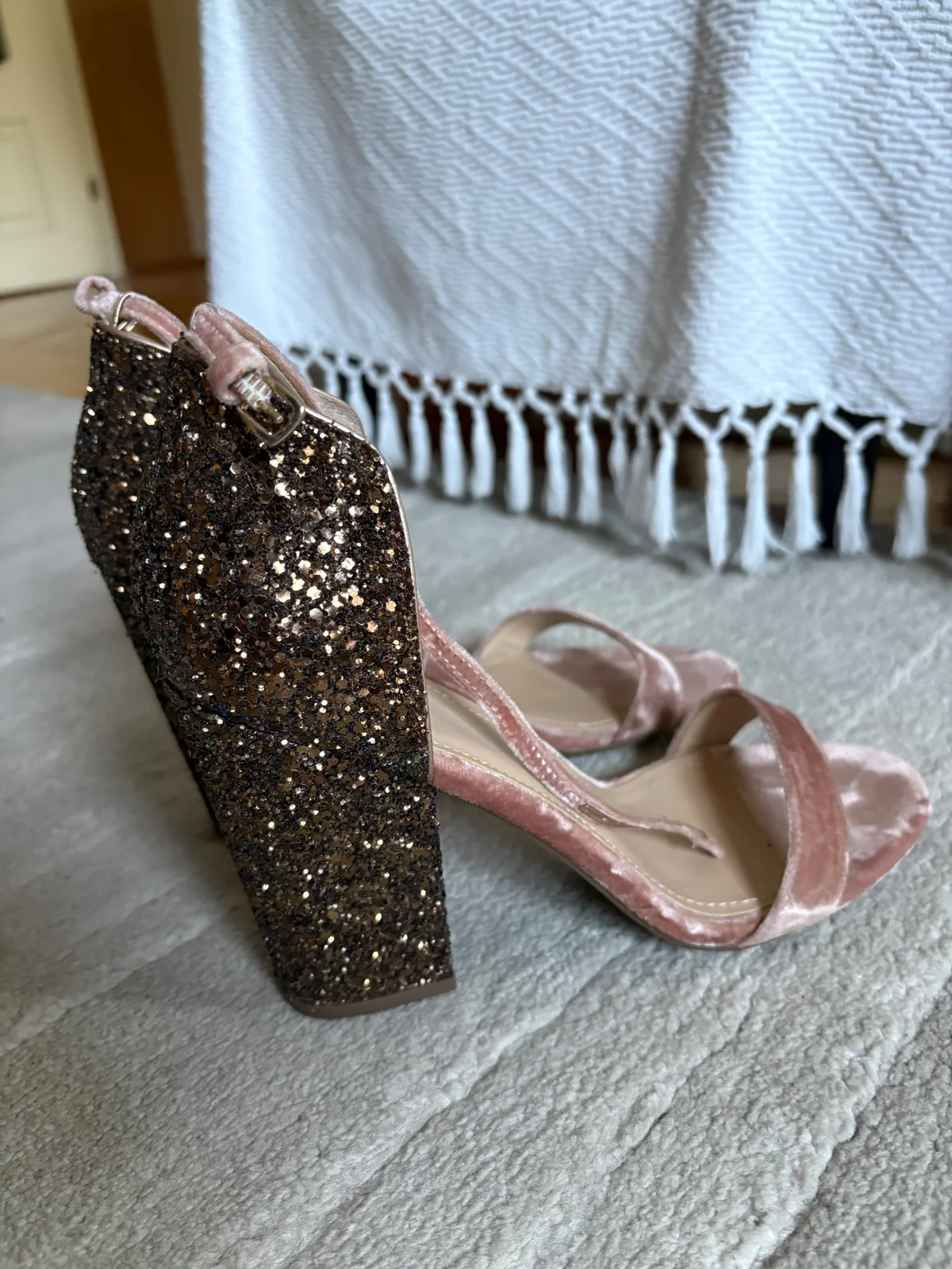 Guess sandale