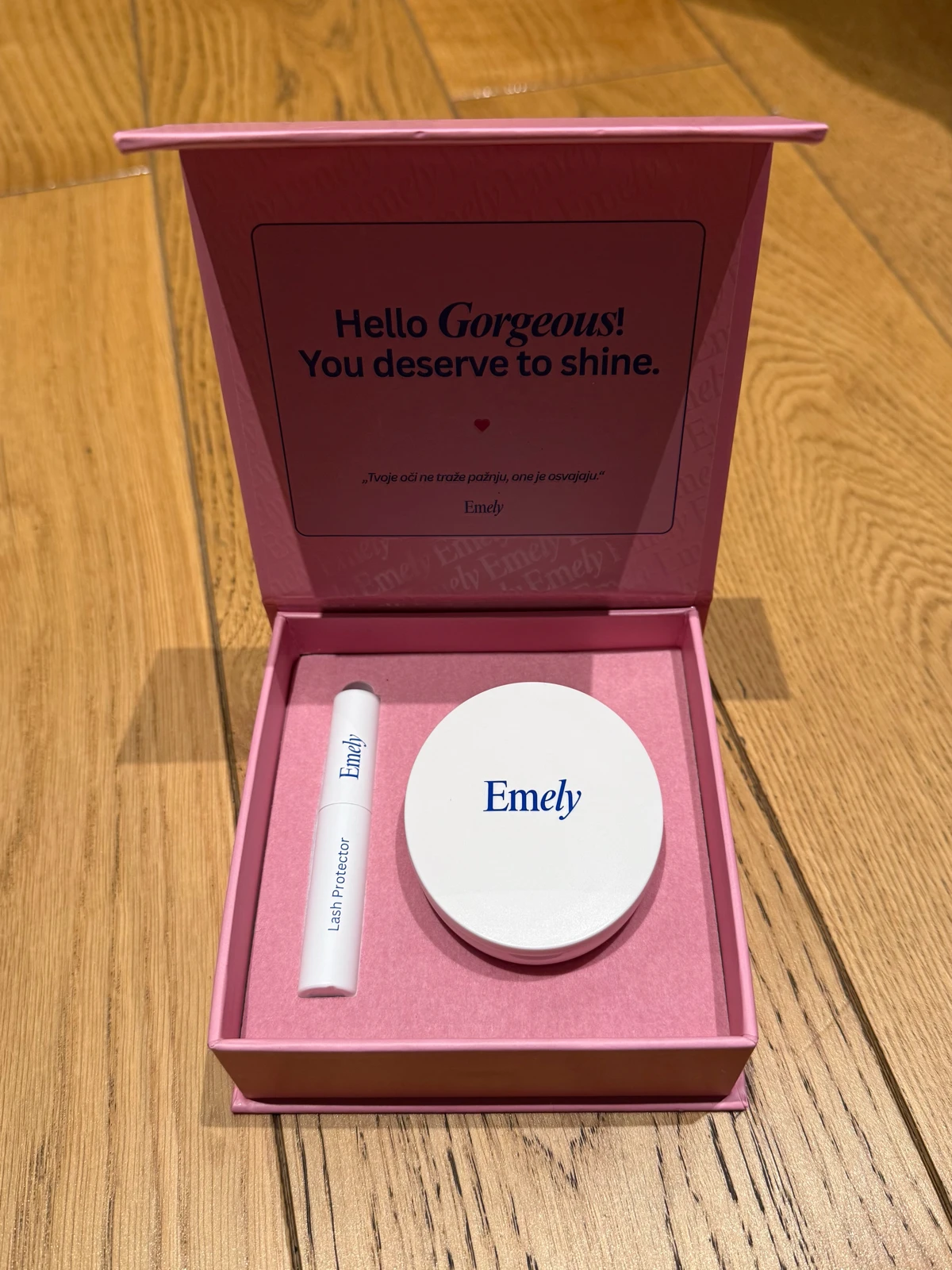 Emely magnetne trepavice - nove, nekoriscene