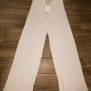 Bershka pantalone 🤍