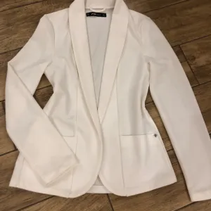 New Yorker sako-blejzer