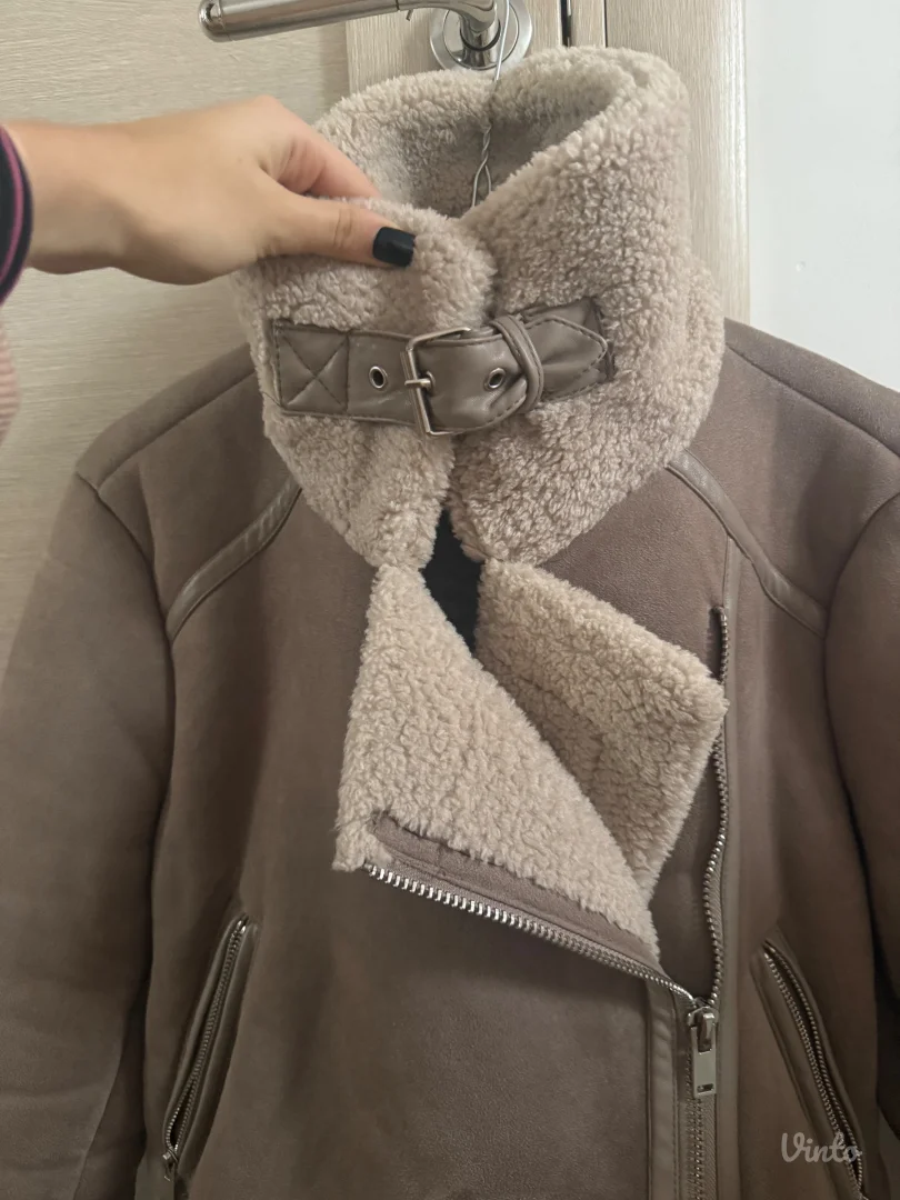 Stradivarius-zenska jakna