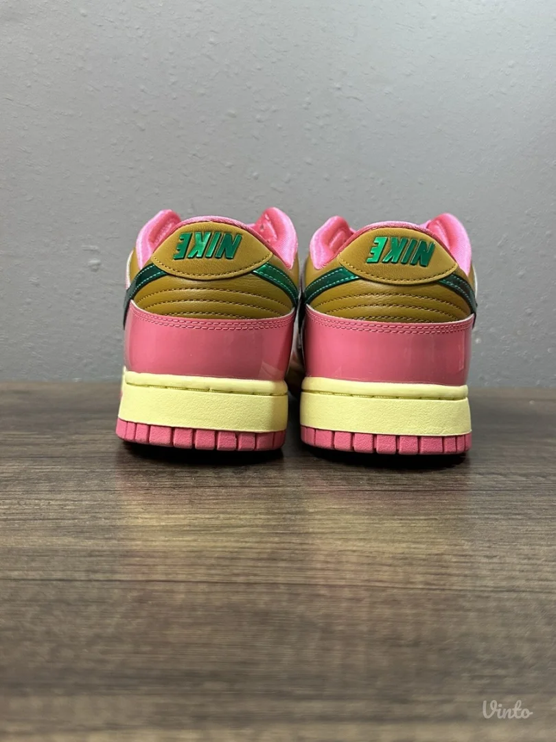 Nike dunk low patike