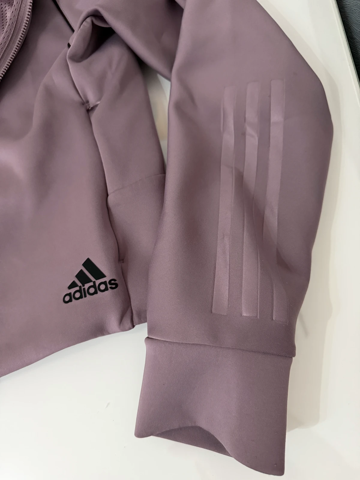 Adidas duks