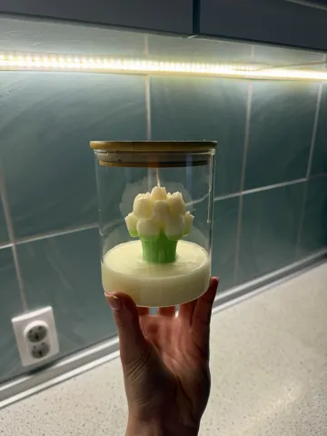 Ukrasna mirišljava sveća