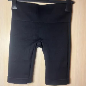 Zenski sorts za trening