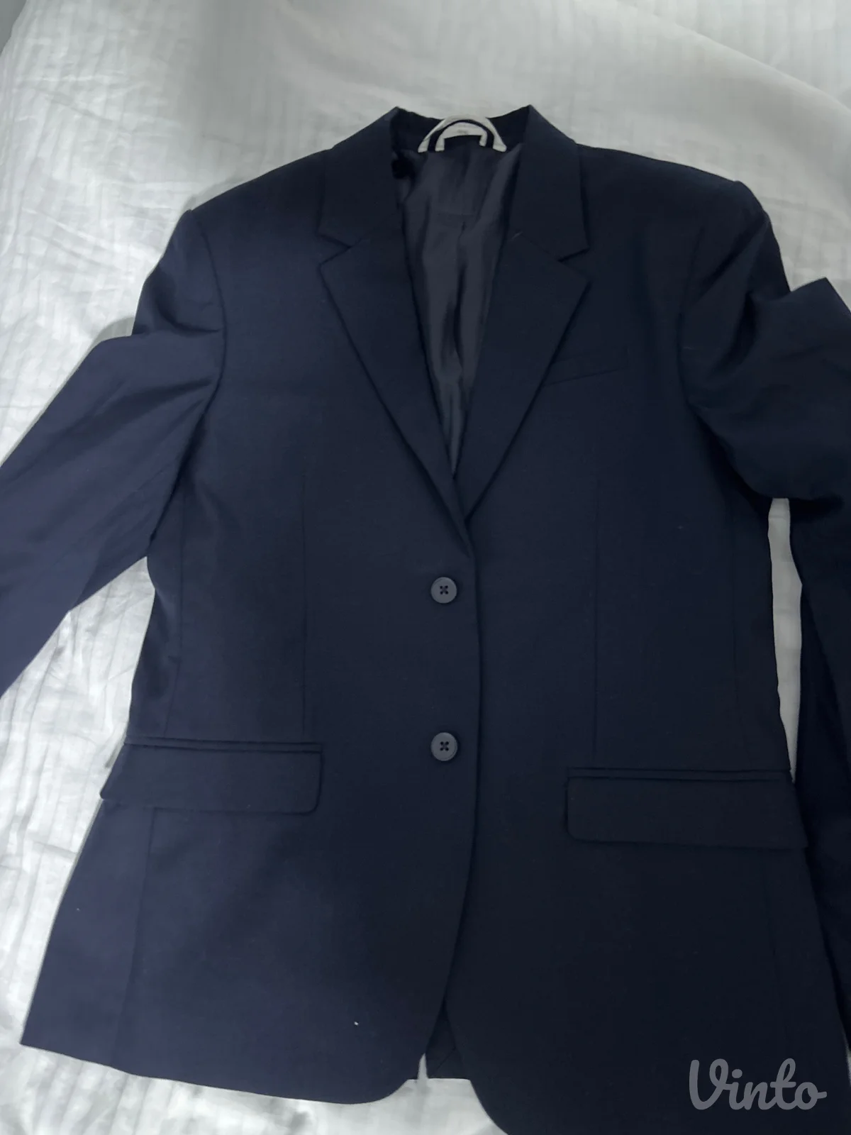Elegantno teget odelo
