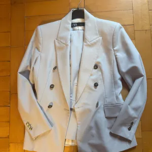 ZARA komplet ( sako i pantalone )