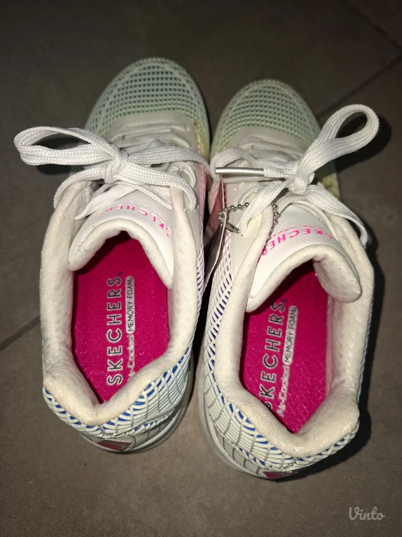 SKETCHERS Air-Cooled MEMORY FOAM