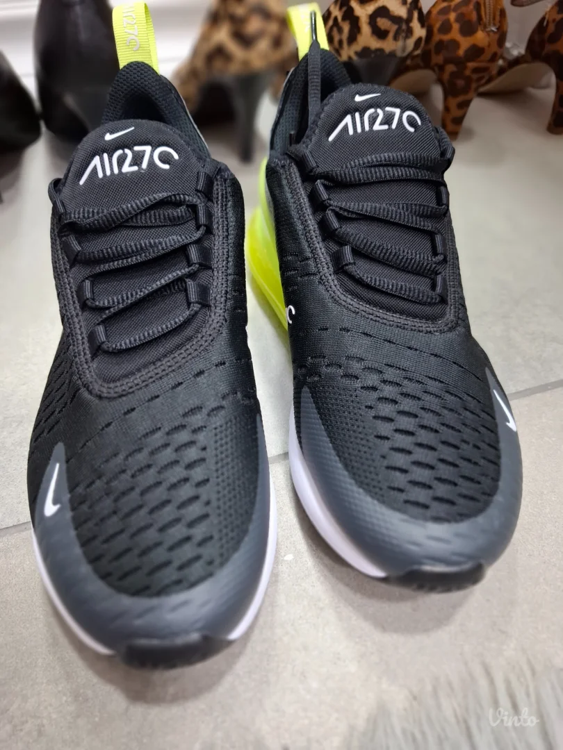 Nike Air 270 38.5broj