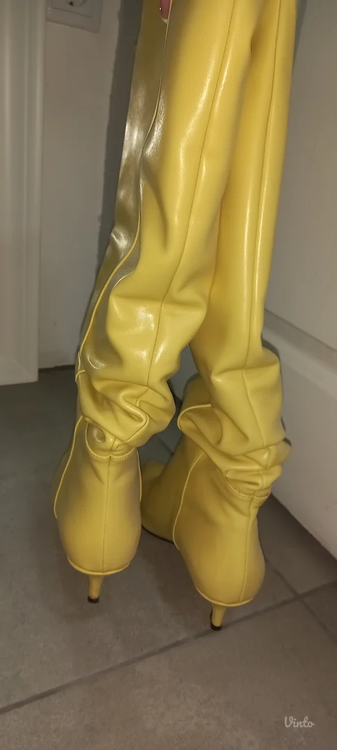 Hop Hop Shop čizme 39 broj