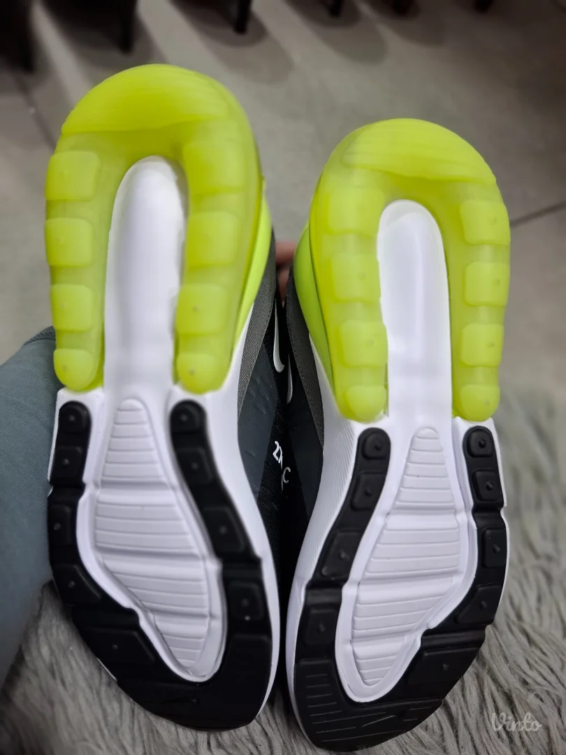 Nike Air 270 38.5broj