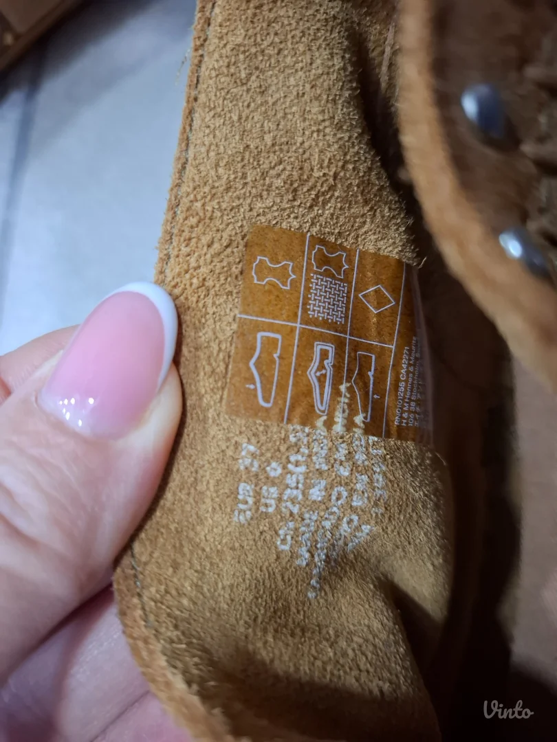 H&M prevrnuta koza vintage cizmice