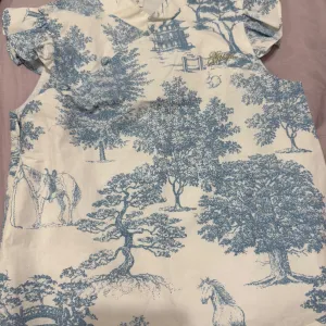 Guess bluza za devojcicu
