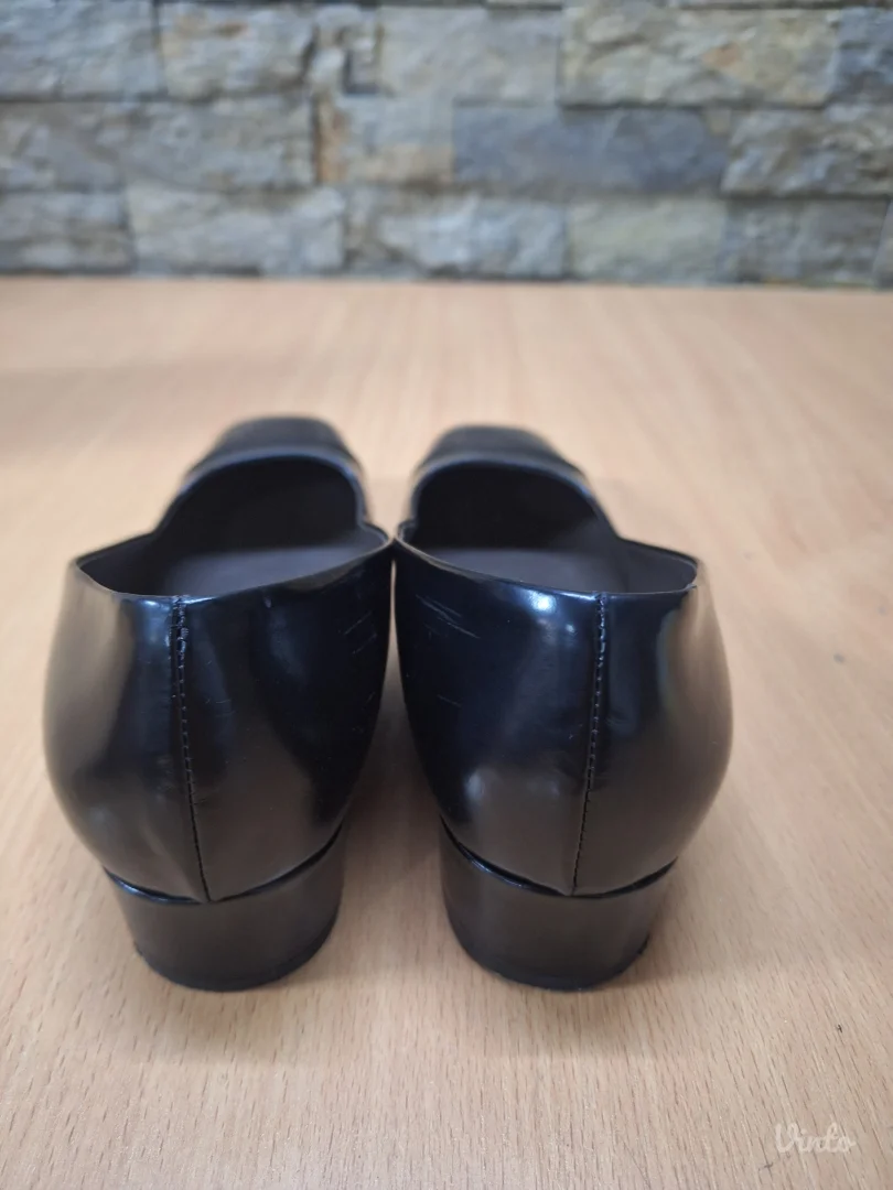 Elegantne kožne cipele