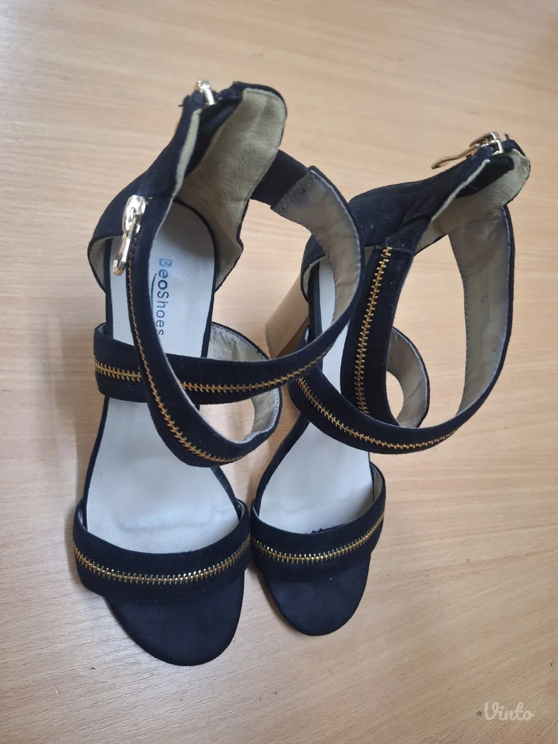 Sandale sa debelom štiklom