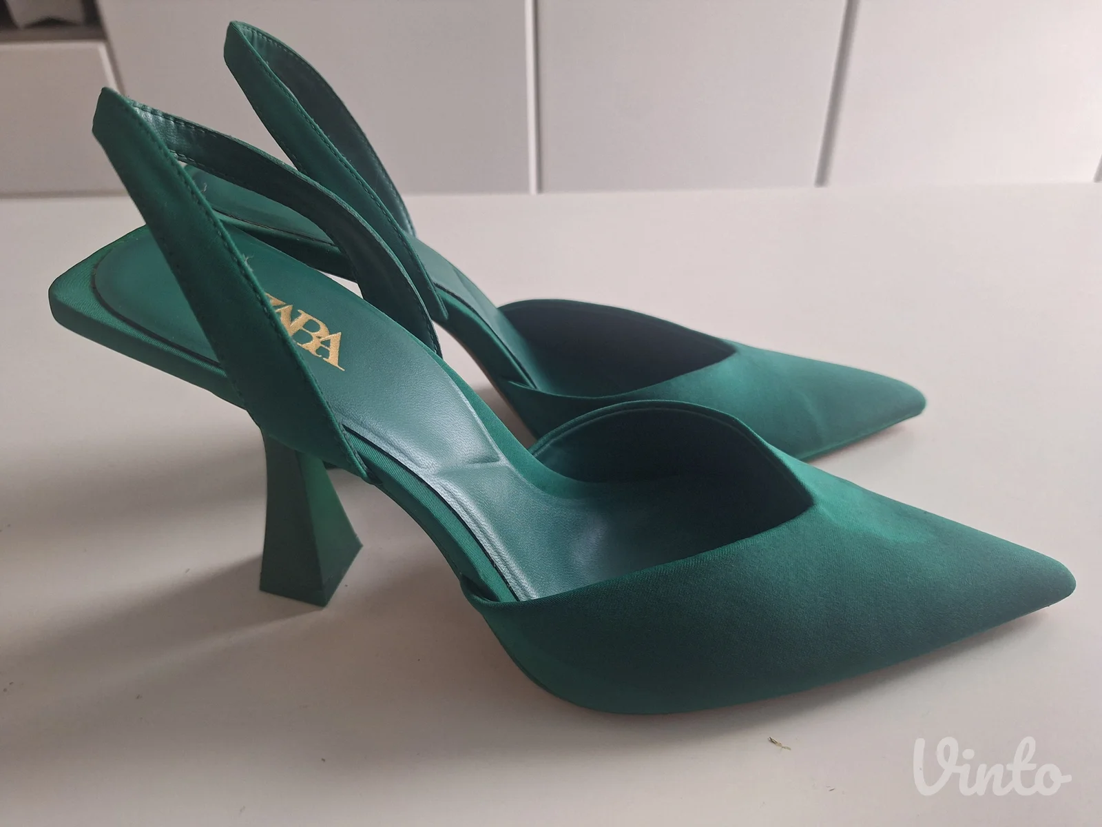 Zelene polusalonke Zara