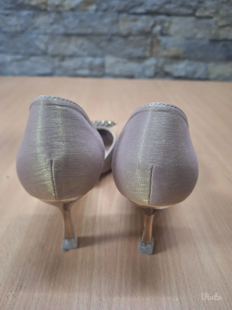 Zlatne salonke sa šnalom