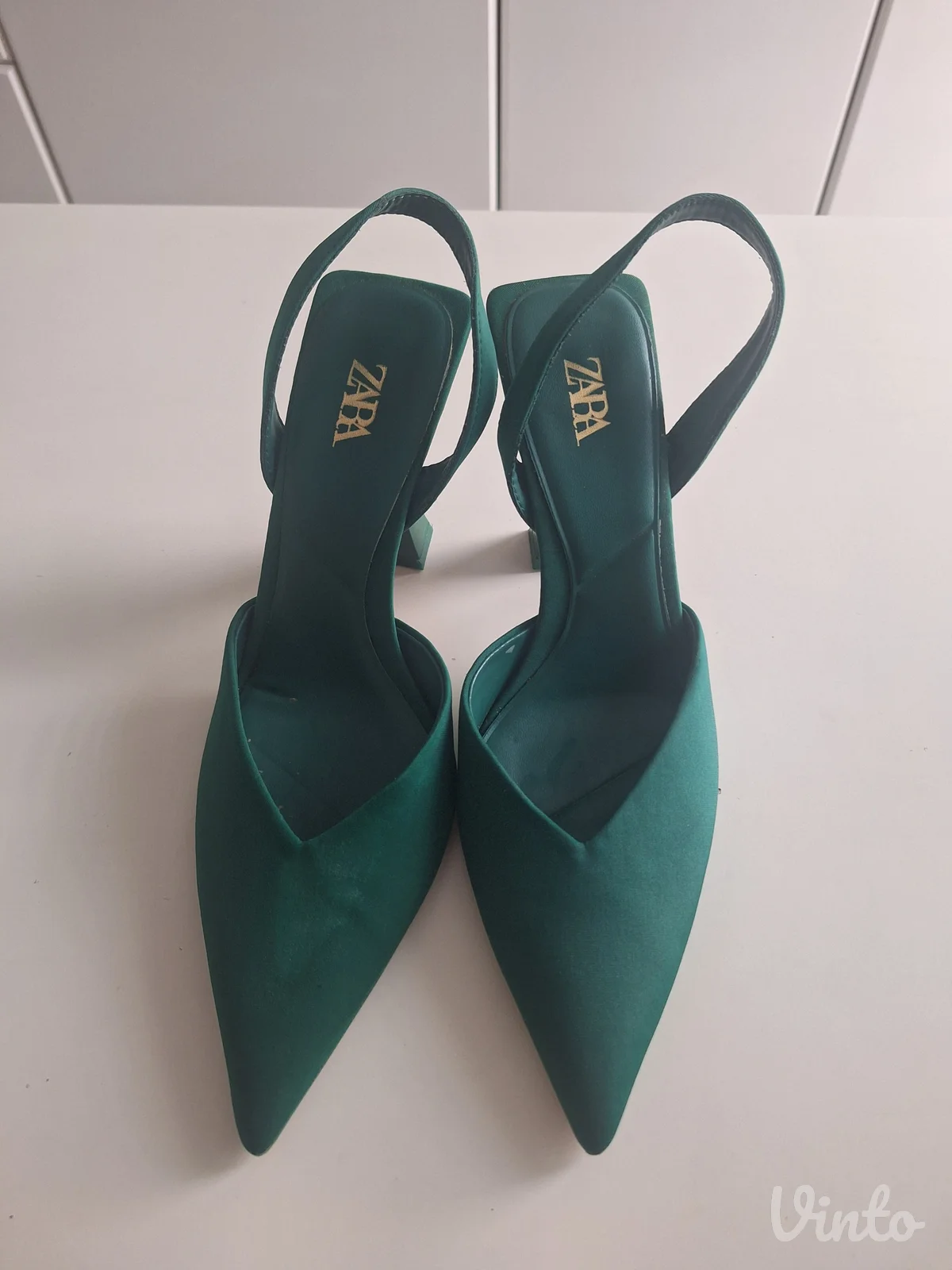 Zelene polusalonke Zara