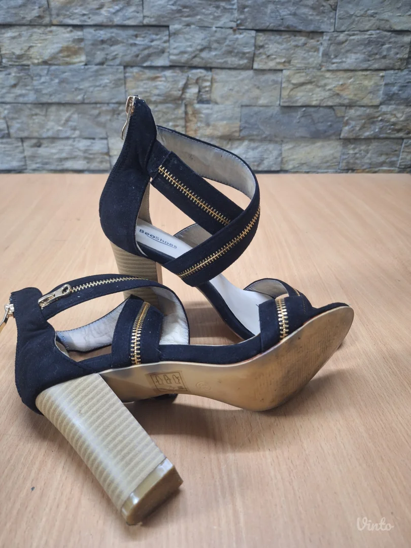 Sandale sa debelom štiklom