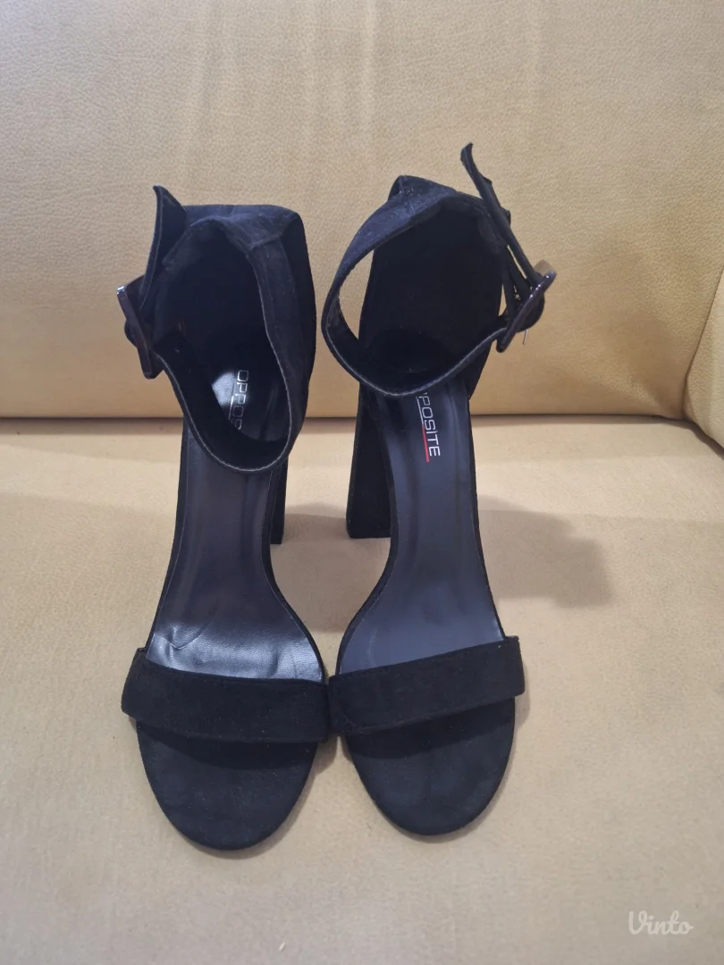 Crne sandale Opposite