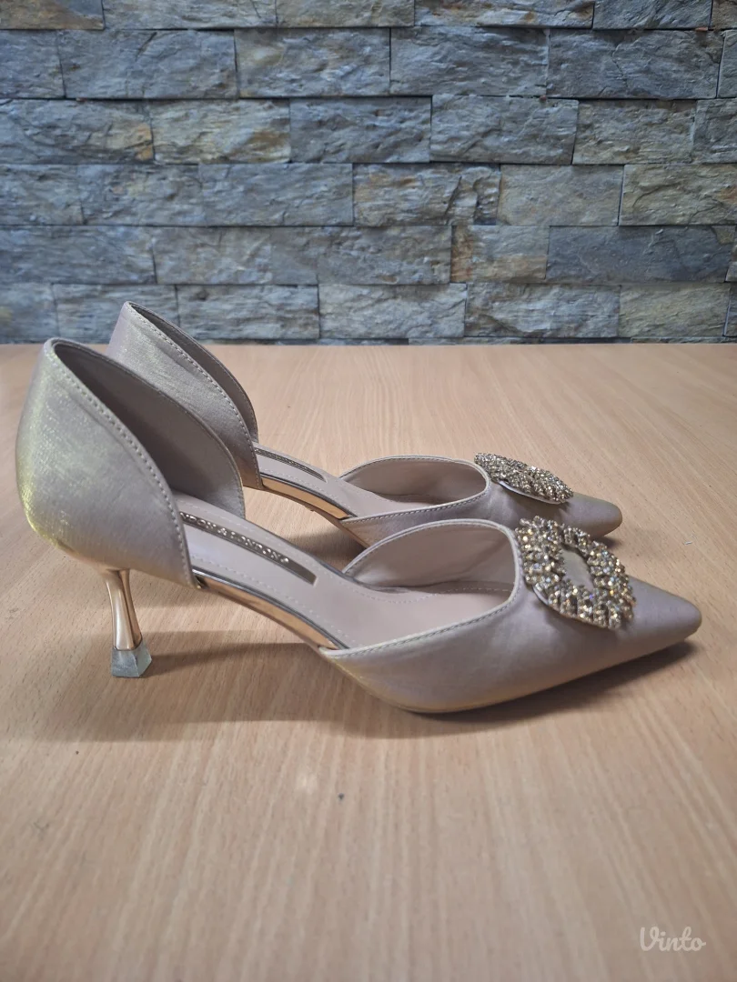 Zlatne salonke sa šnalom