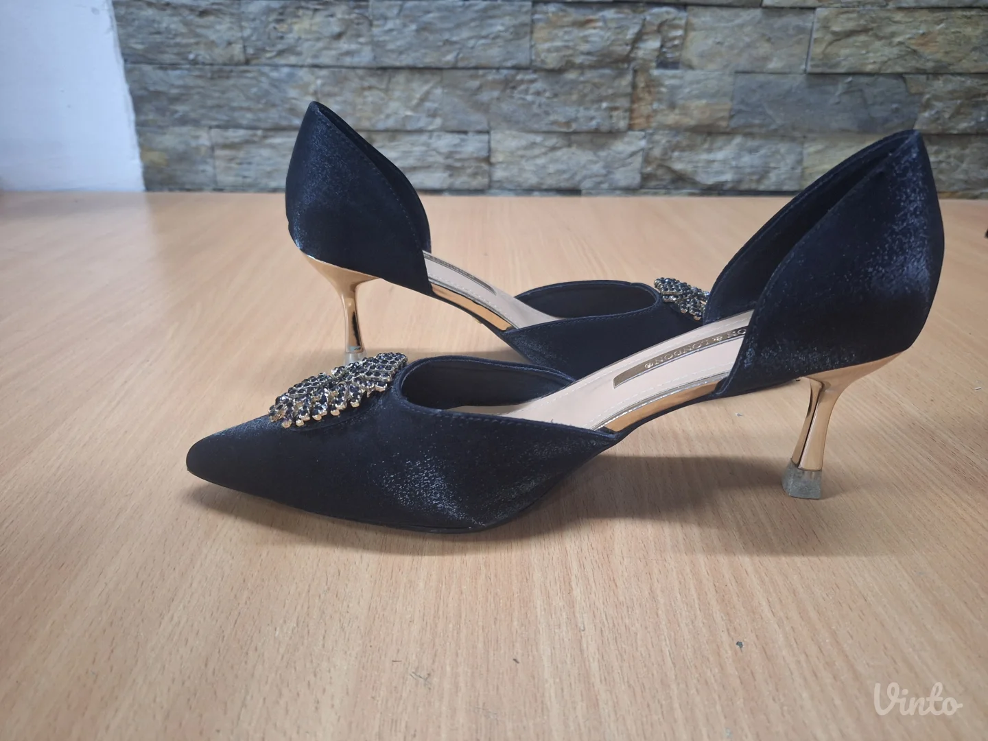 Crne salonke sa šnalom