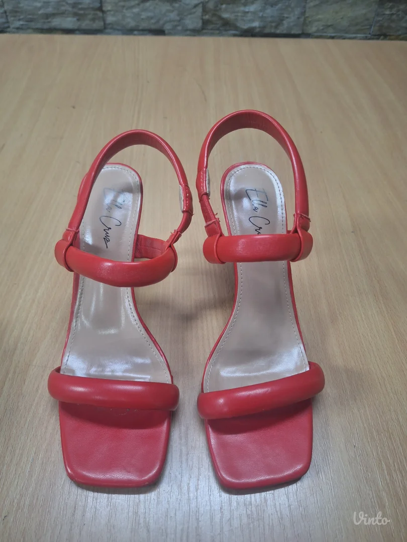 Crvene sandale